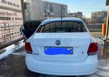 Volkswagen polo sedan 2012