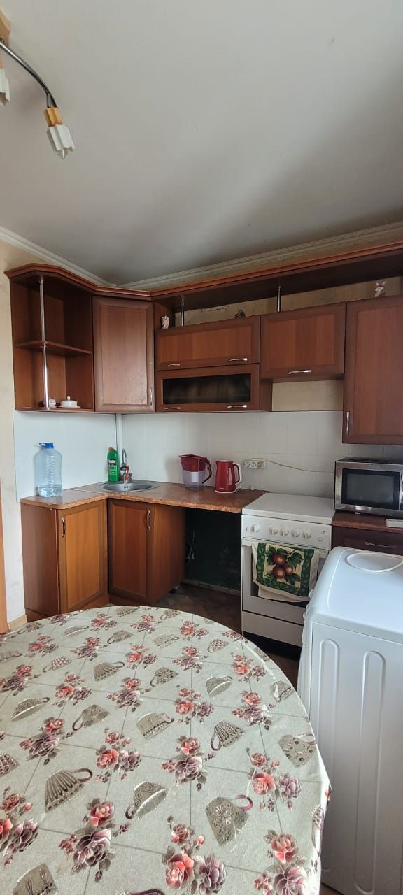 Продается 3-комнатная квартира, в районе колхозного рынка 21600