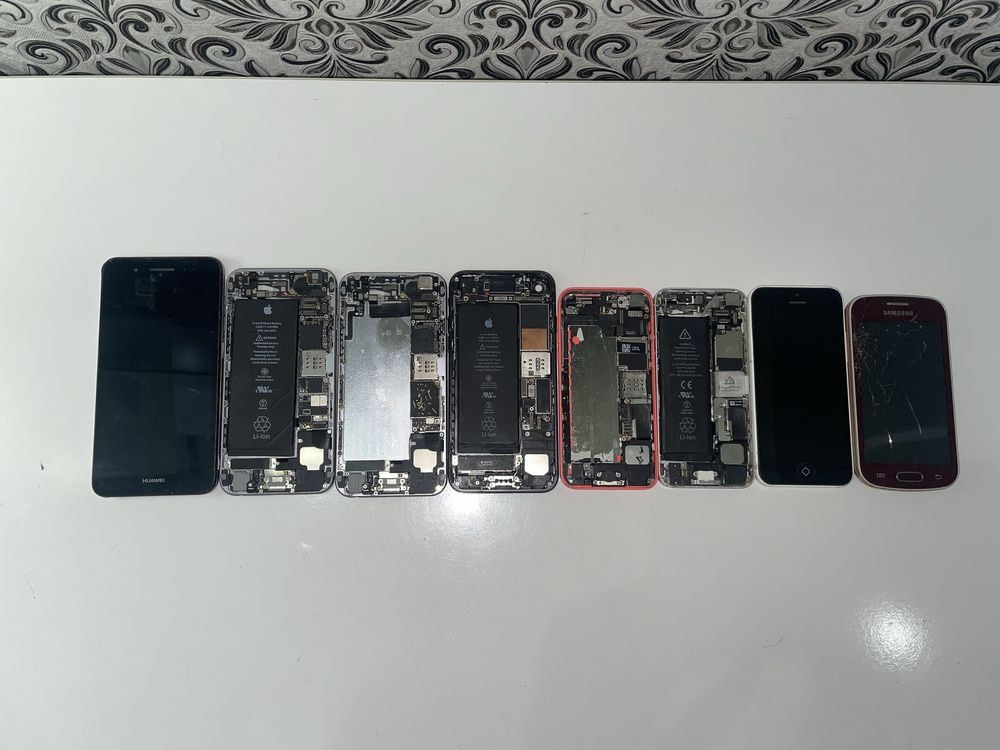 Продам Iphone под восстановление