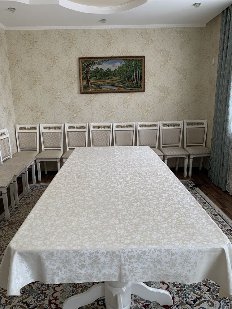 Продается Стол со стульями