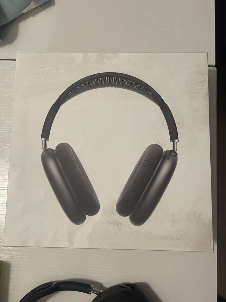 Продам Air pods max черные