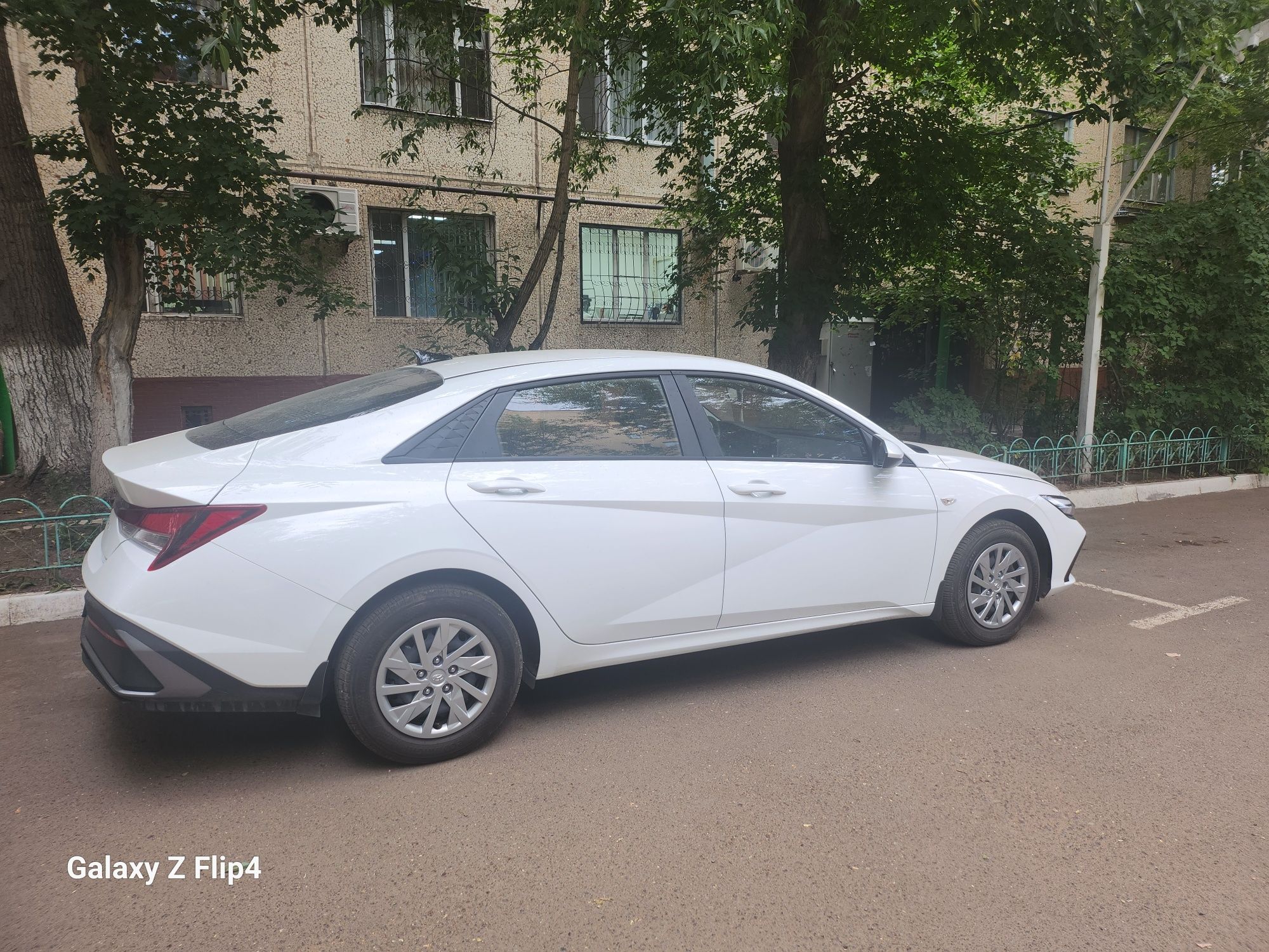 Hyundai Elantra 2024г