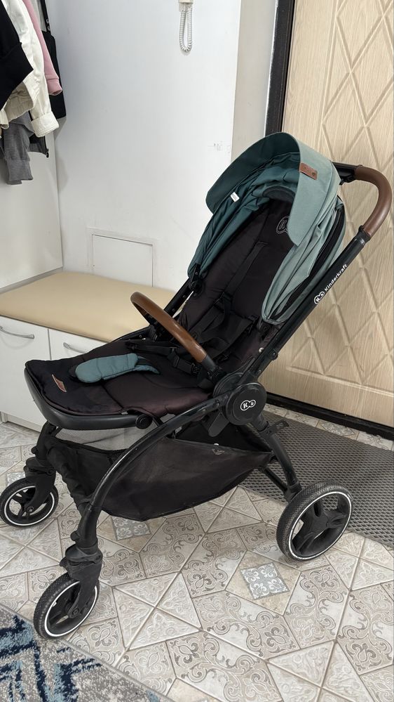 Kinderkraft коляска