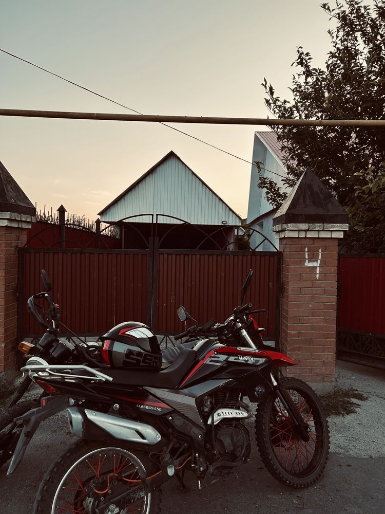 Продается мотоцикл AlmoroR 250