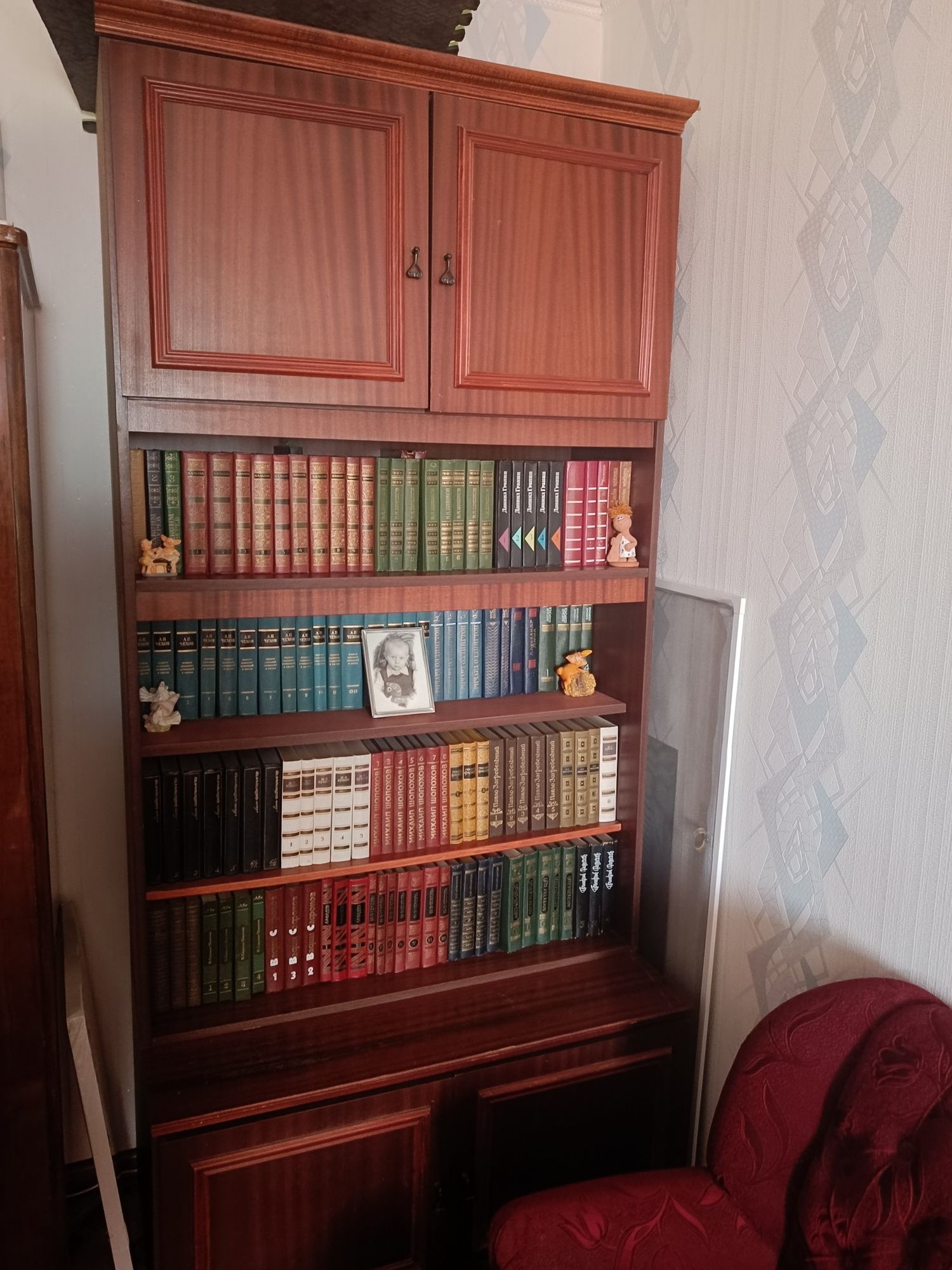 Продаётся мебель.