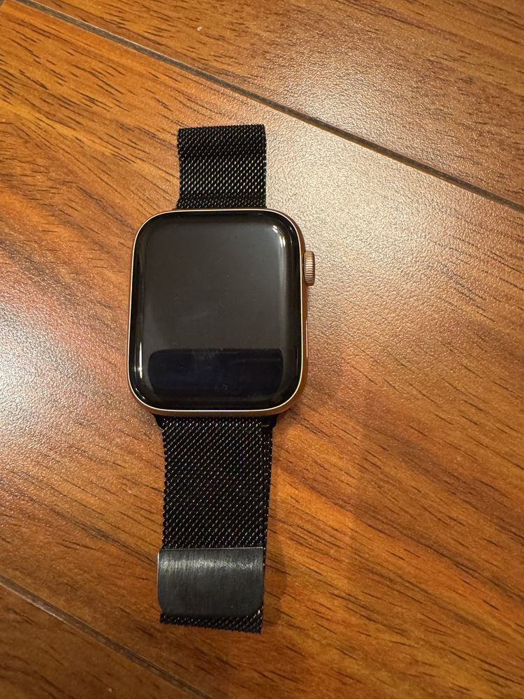 Часы Apple watch gold Aluminium