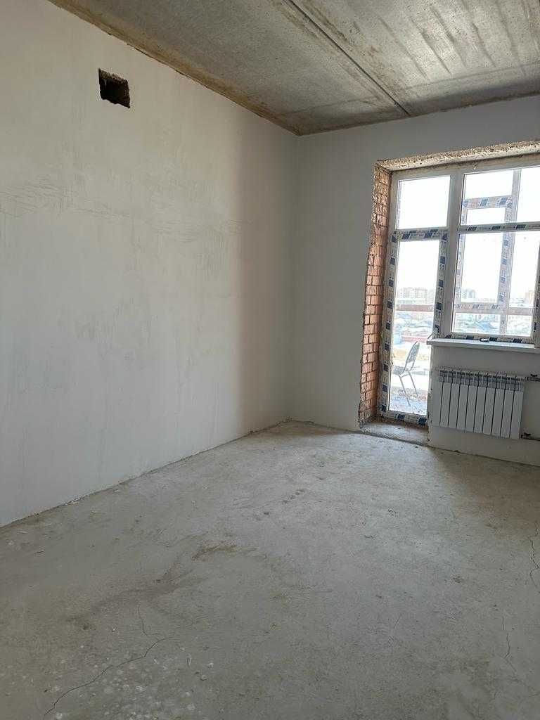 3 комнатная квартира в центре. Эл разводка. Белые стены. 86 м2.