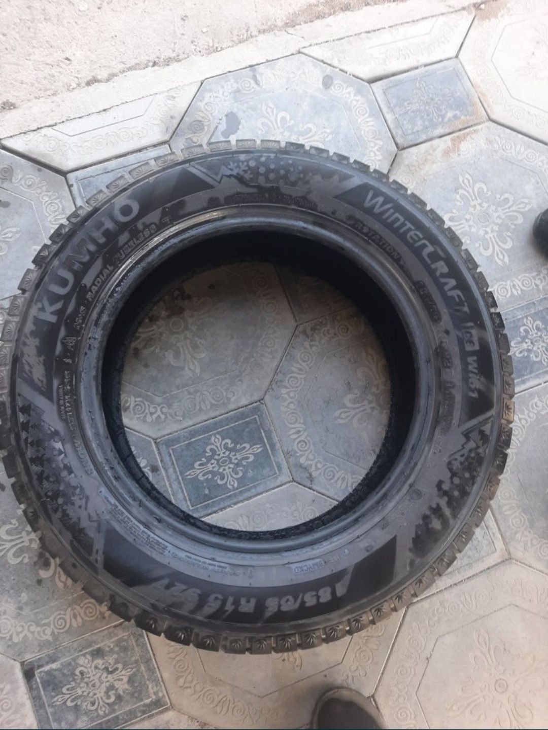 Продам зимни шины  Kumho