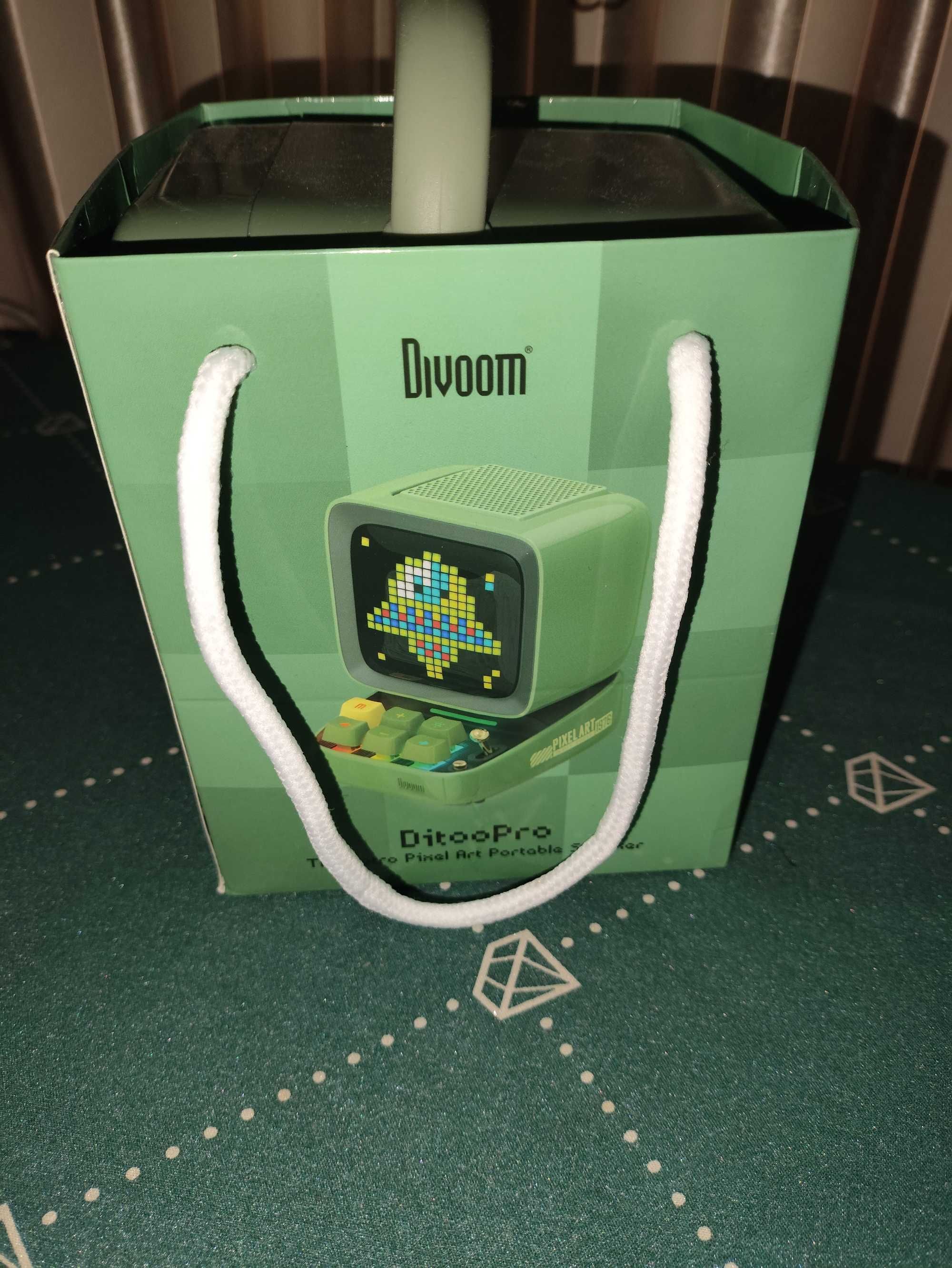 Портативная аудио колонка Divoom Ditoo Pro зеленый