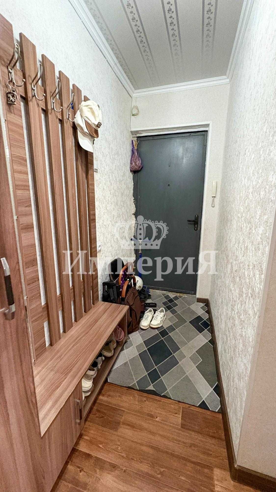 Продам 2 ком кв ; мкрн