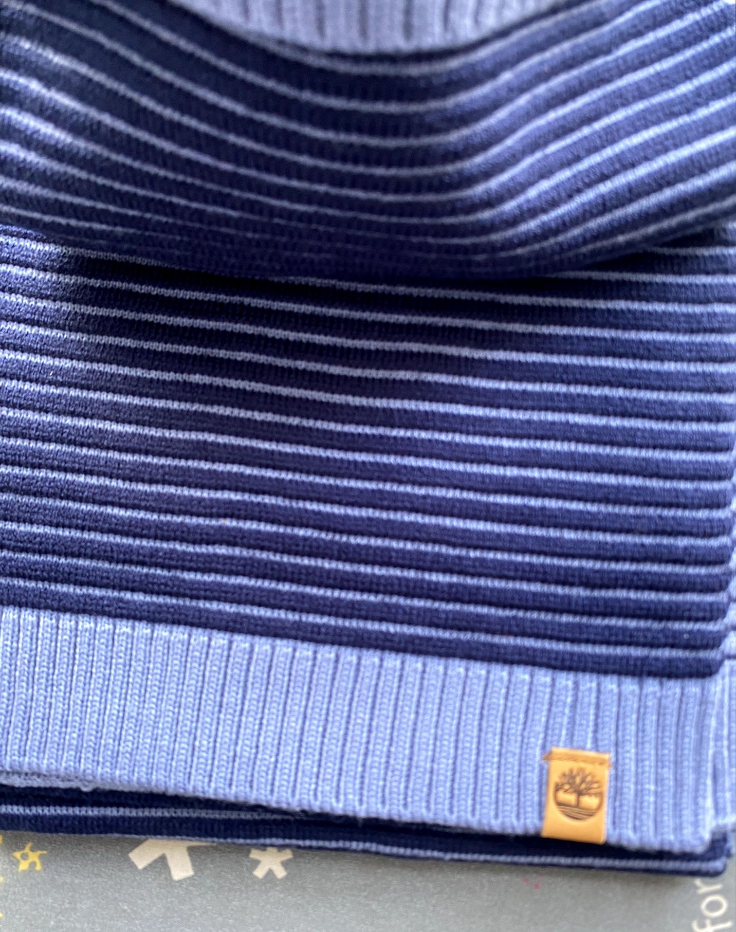 Продам шапку и шарф Timberland