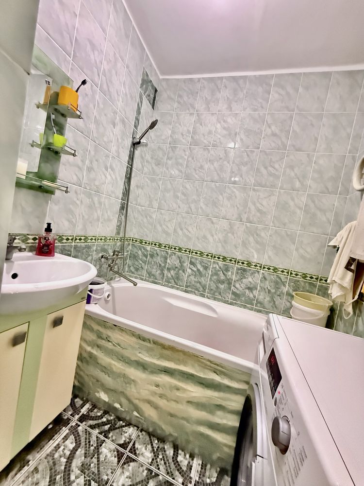 3комн, Набережная 80, 2этаж