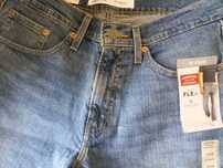 Продам новые джинсы-стрейч, укороченныы LEVIS 46/48