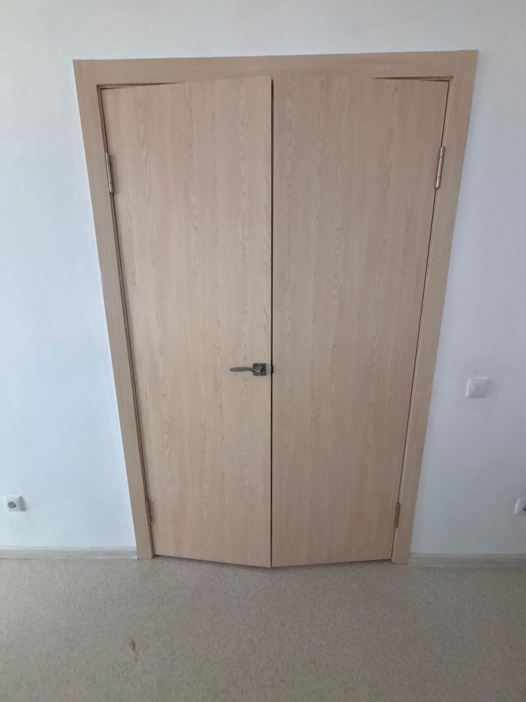 Продам двери 5 штук каждая по 20 тысяч