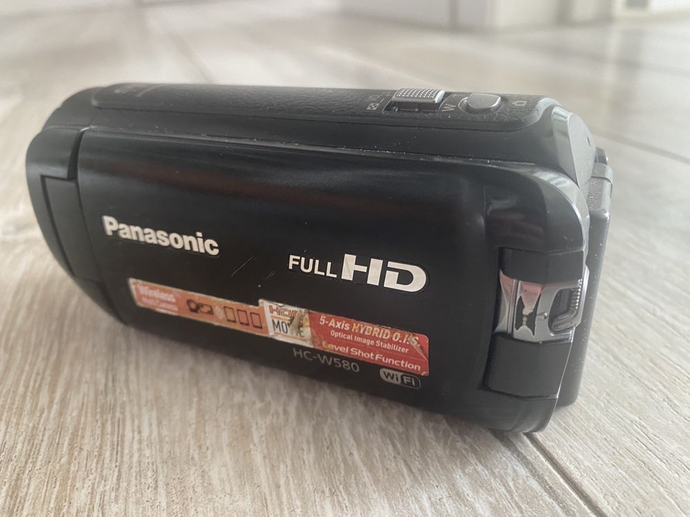 Срочно продам Фото, видеокамера Panasonic HC-W580