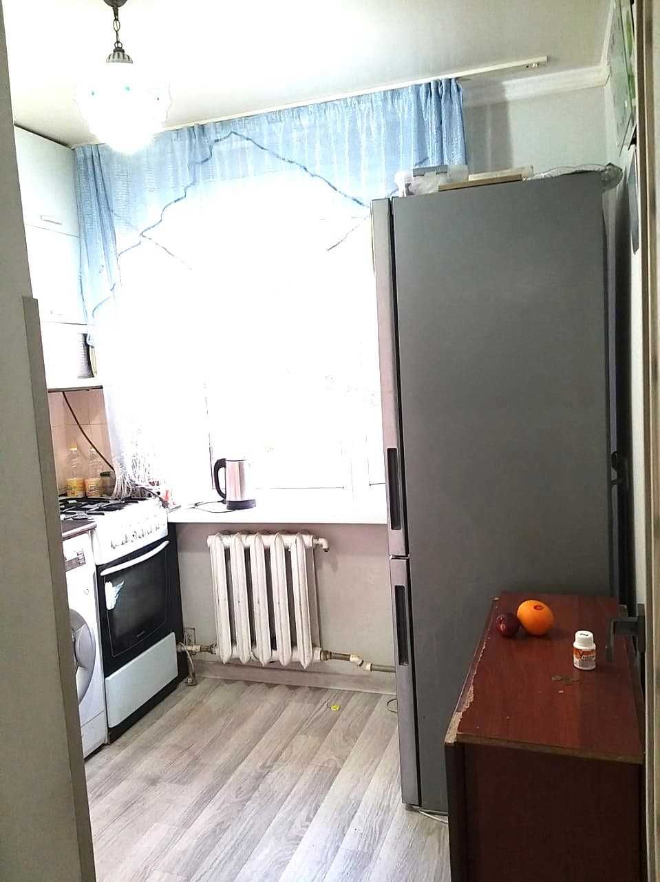 Продам 3-комнатную квартиру 12-микр.