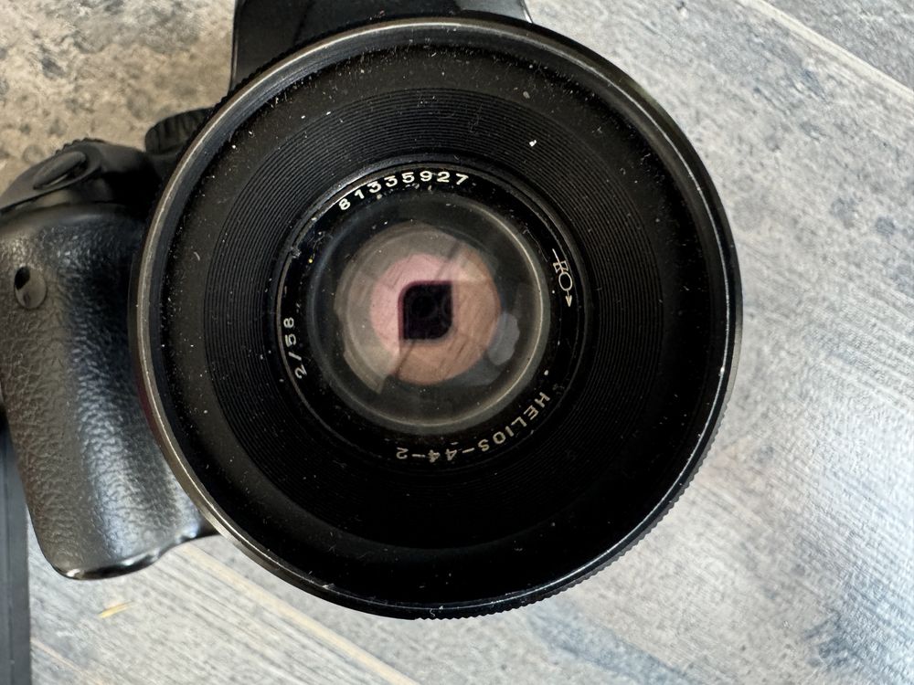 Продам canon 550d с обеьктвом helios 2.0