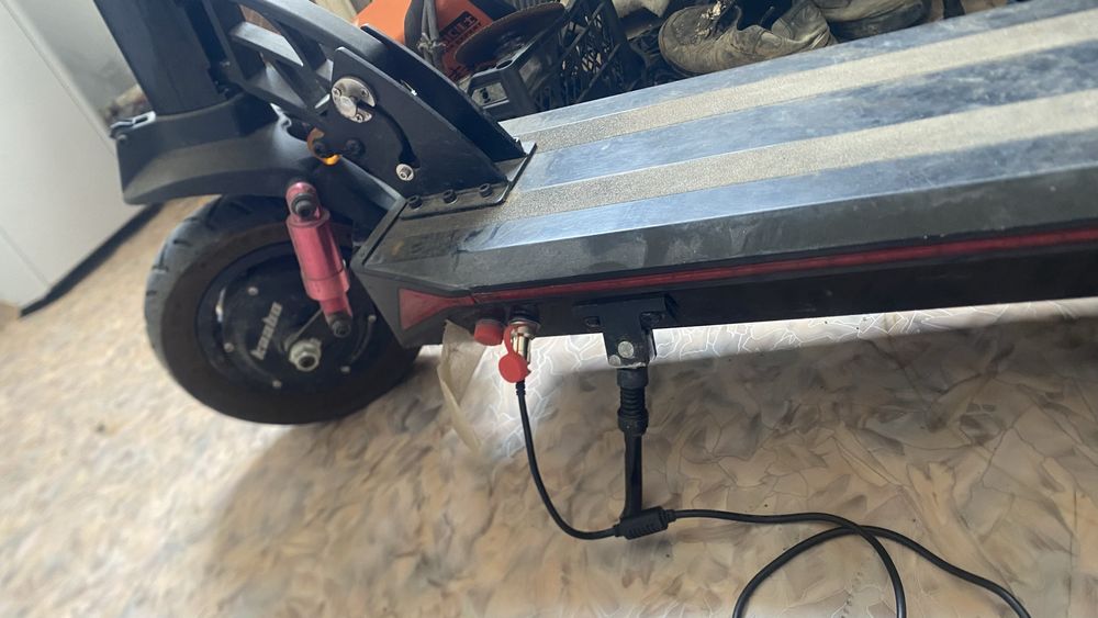 Электросамокат Kaabo Skywalker 10s plus.