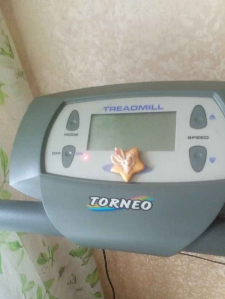 Продам беговую дорожку