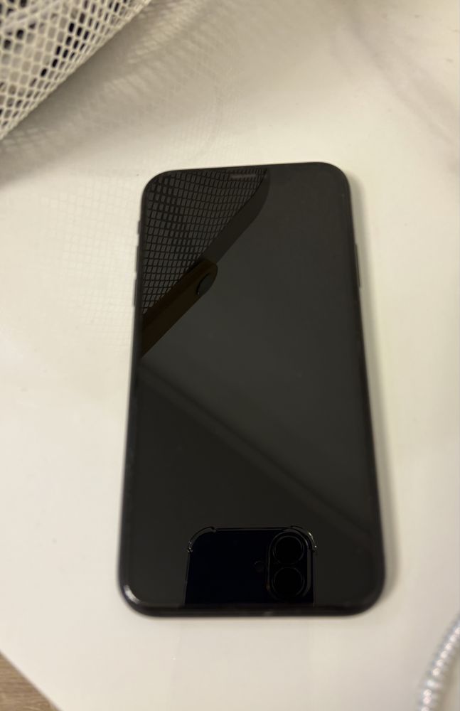 Iphone XR - 60 000тг