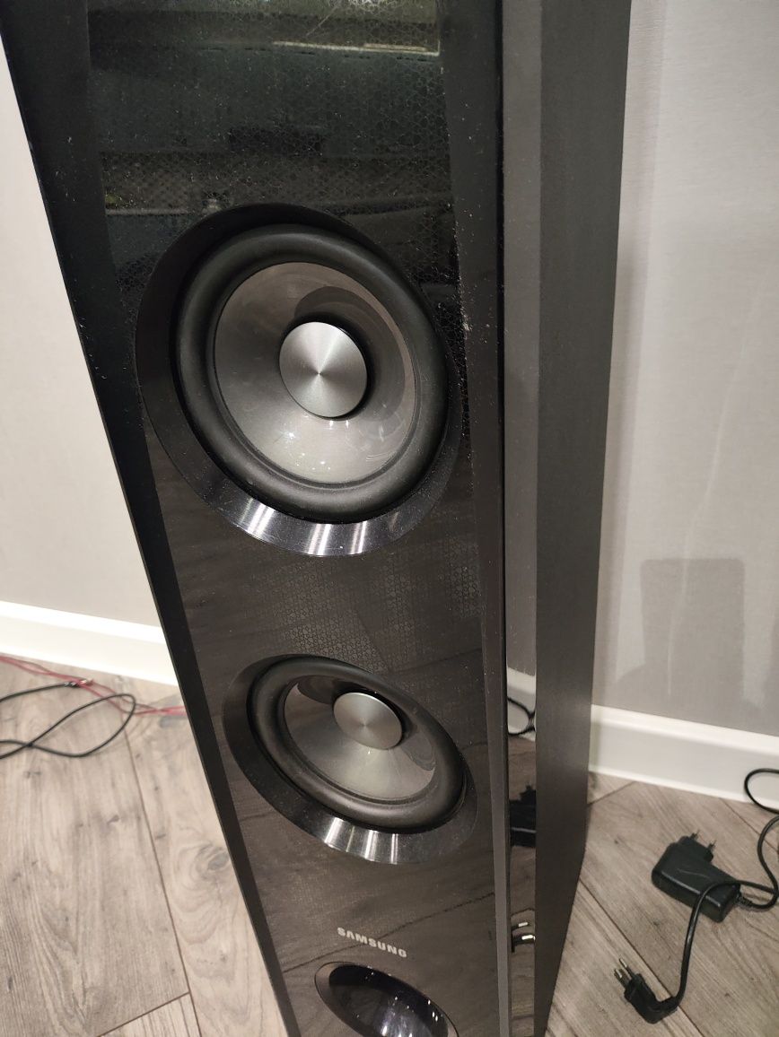Домашняя акустическая система Samsung Sound Tower TW-H5500r