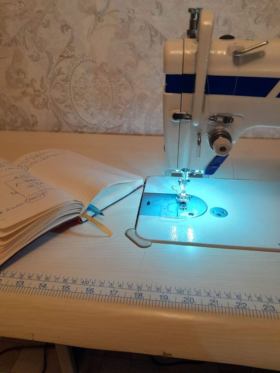 Продам промышлнную швейную машинку