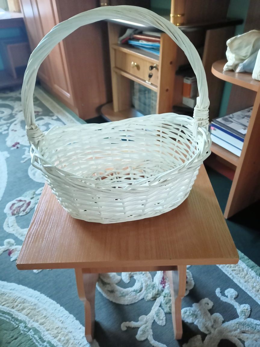 Продам корзину подарочную