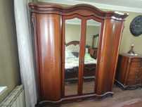 Продается спальный гарнитур