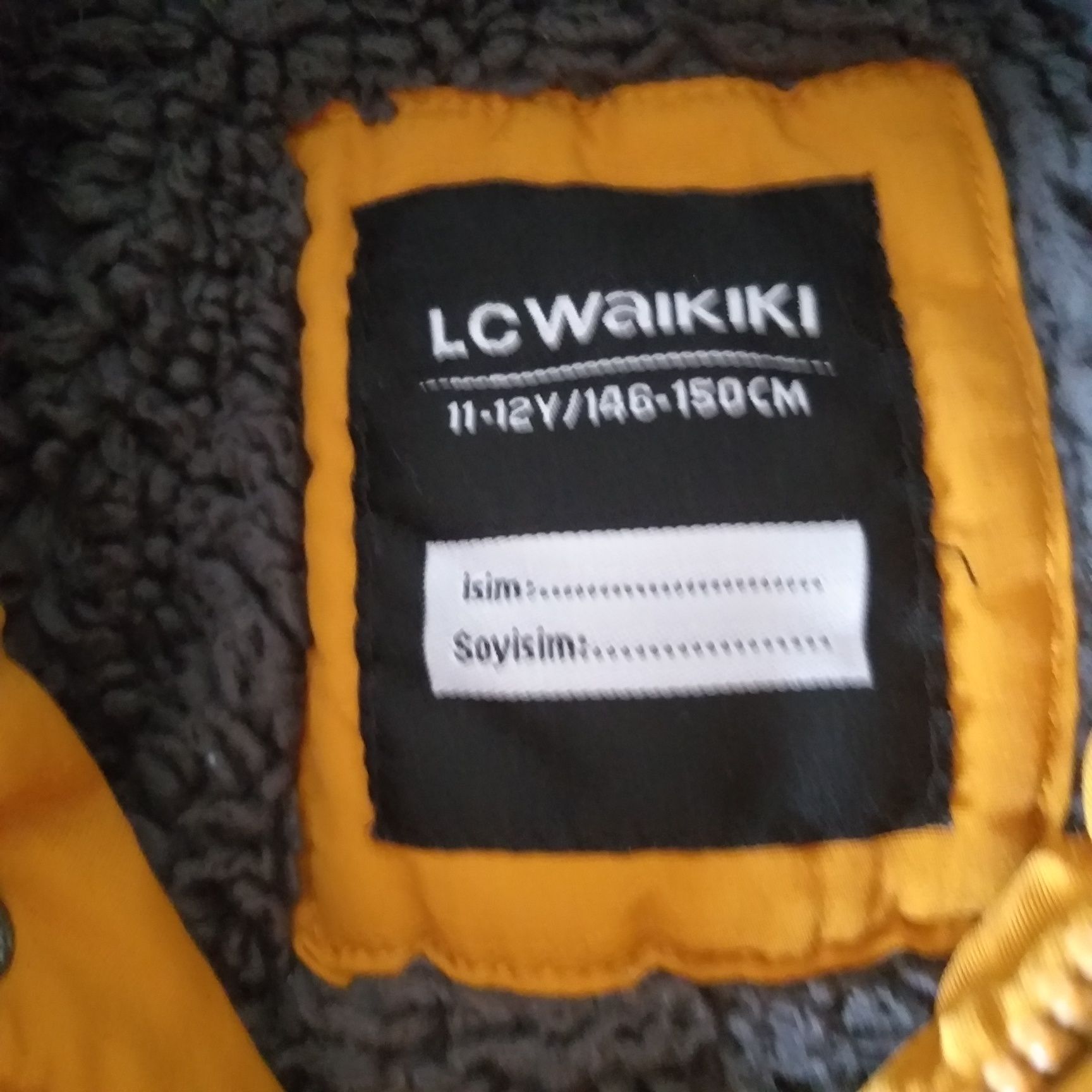 Зимняя куртка на мальчика, в хорошем состоянии, целая,