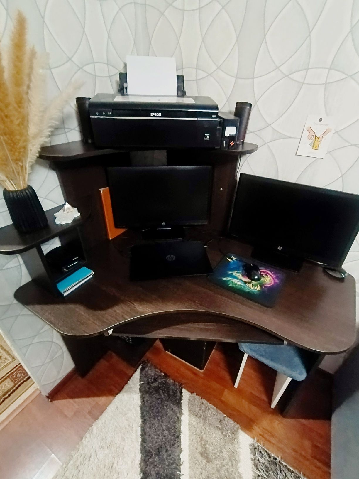 Продам шкафы и компьютерный стол