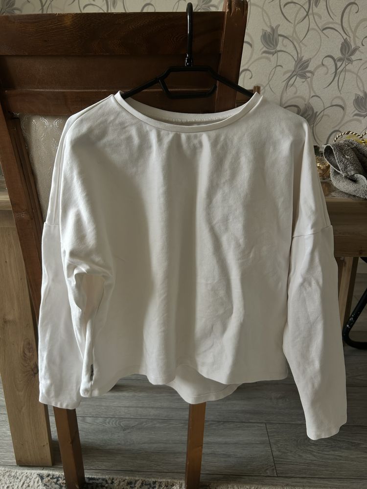 Лонгслив белый oversize S-M