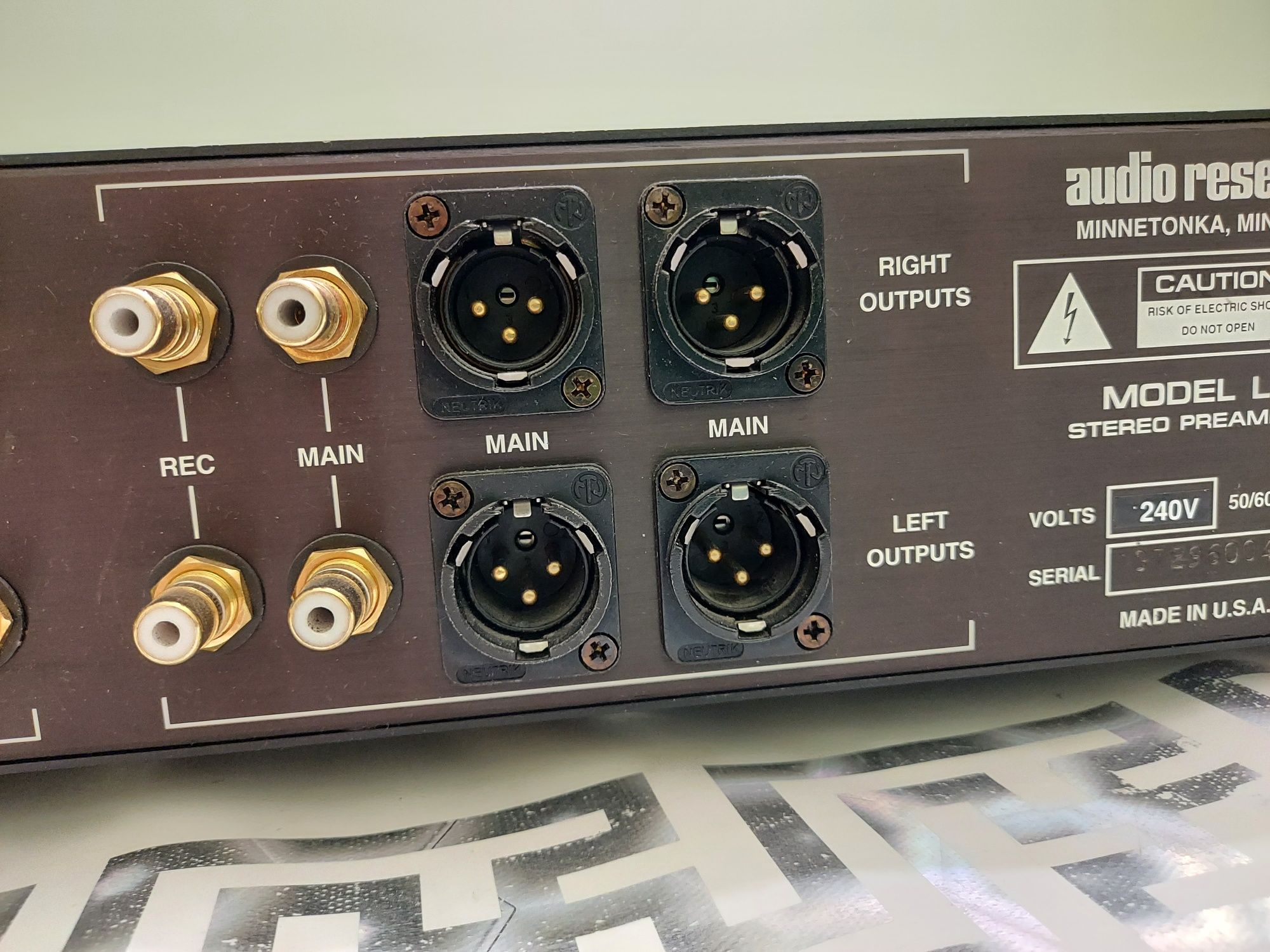 Аудиофильский предварительный усилитель Audio Research LS9 (США)