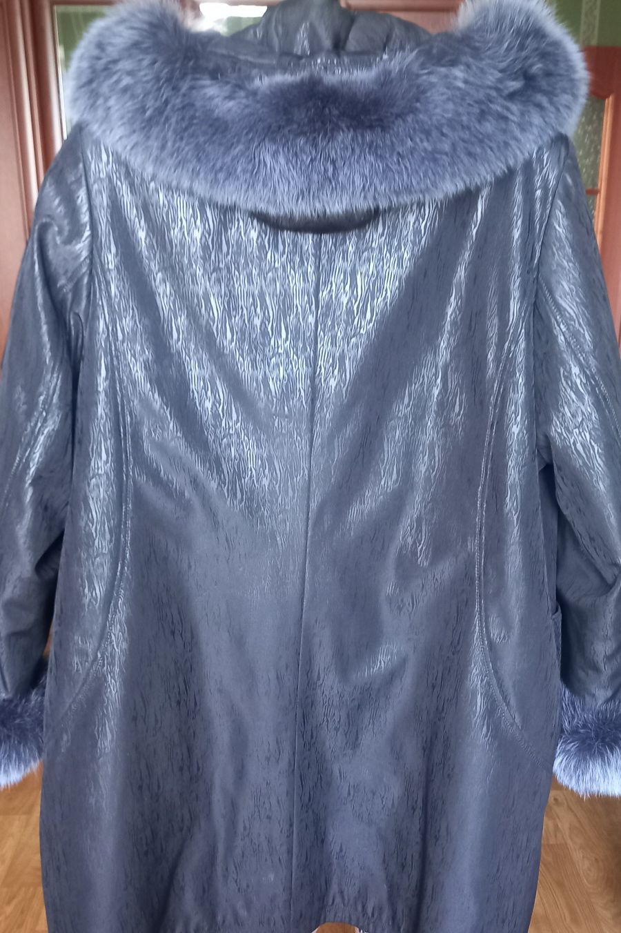 Продам куртку, женскую, размер  52 - 54
