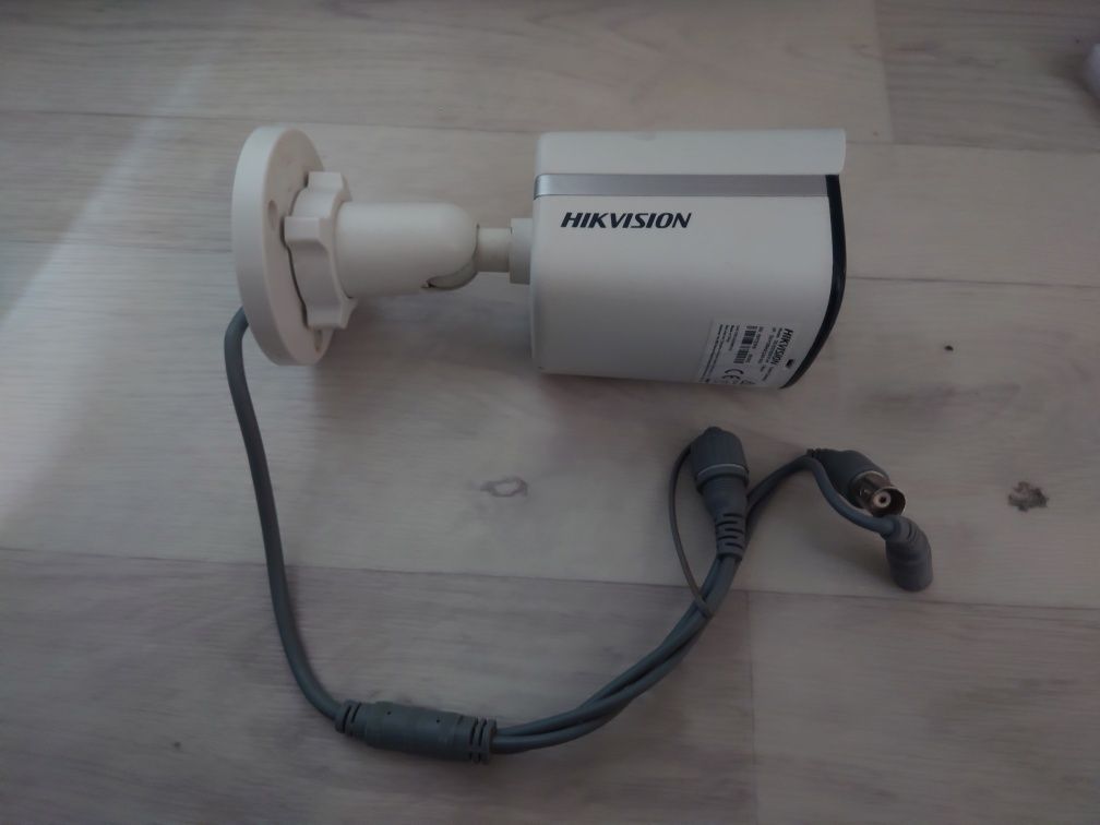 Продам видекамеру  Hikvision 2mp для видеонаблюдения