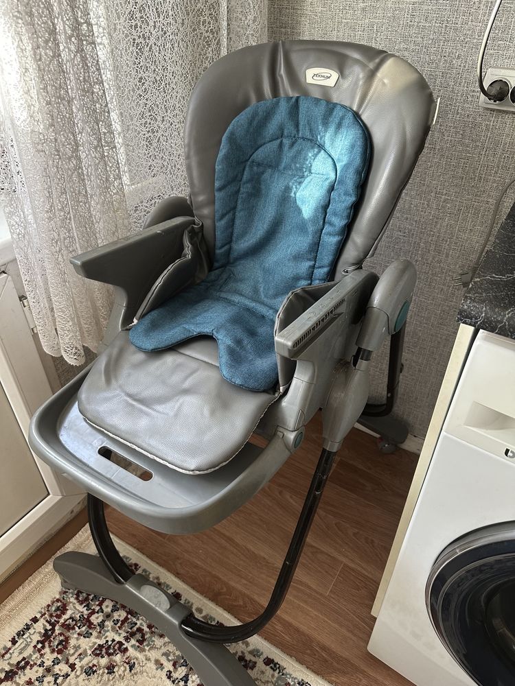 Продам стул для ребенка