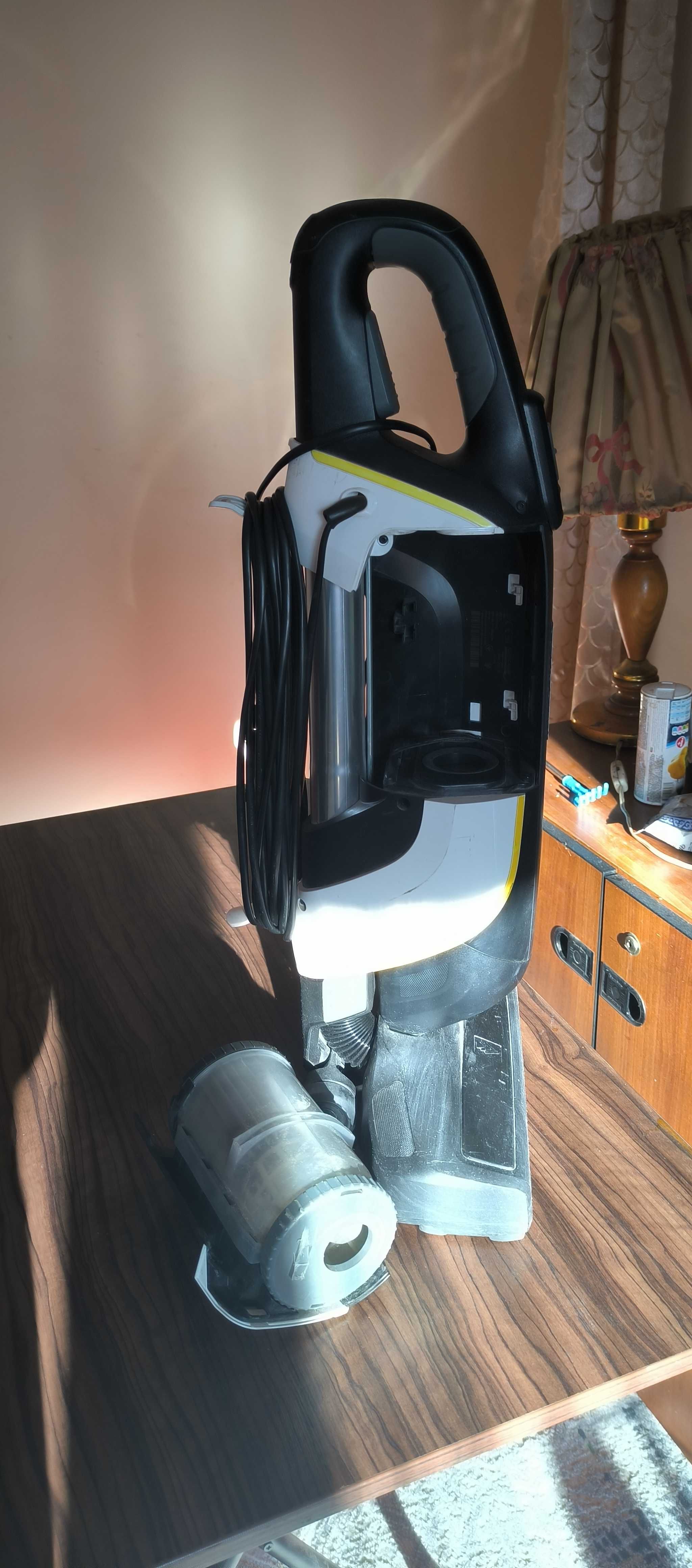 Продам Пылесос KARCHER