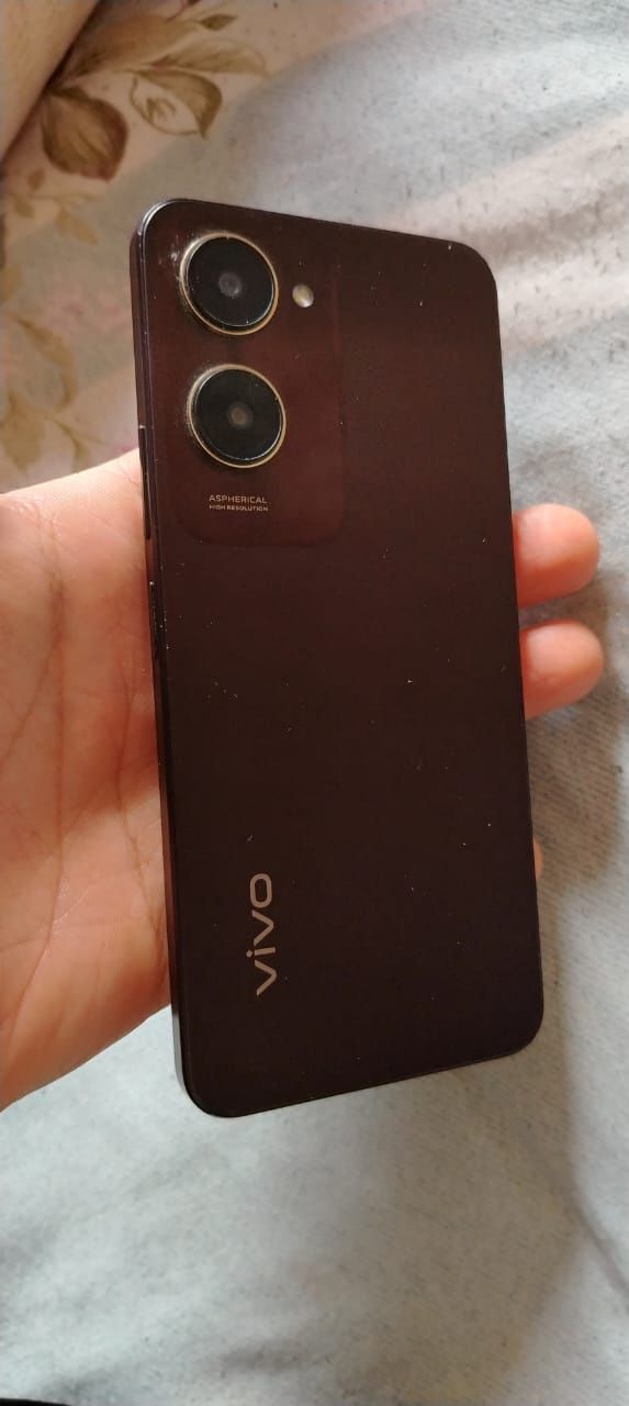 vivo y18 6/128gb