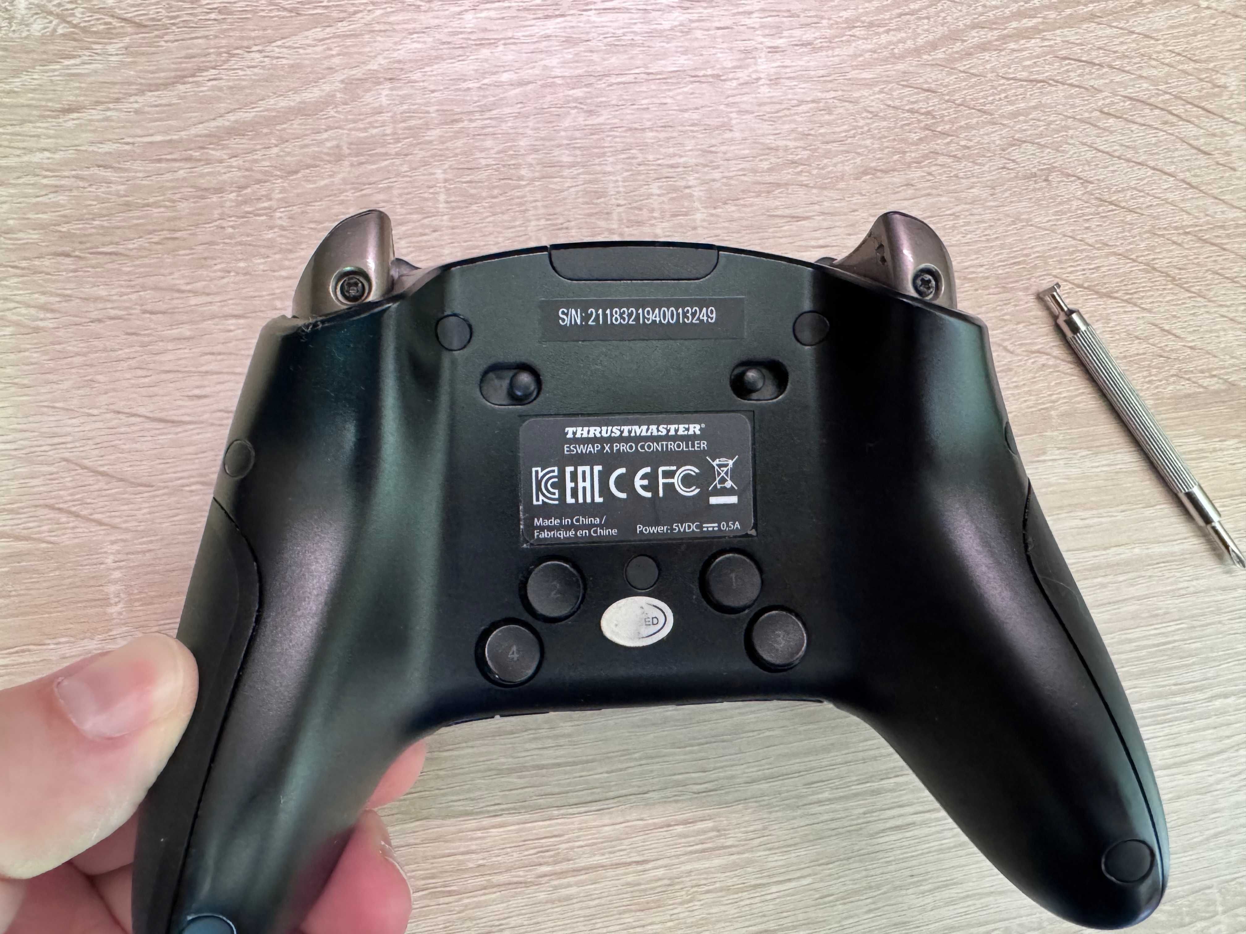 Геймпад Thrustmaster eSwap Pro Controller (для Xbox)