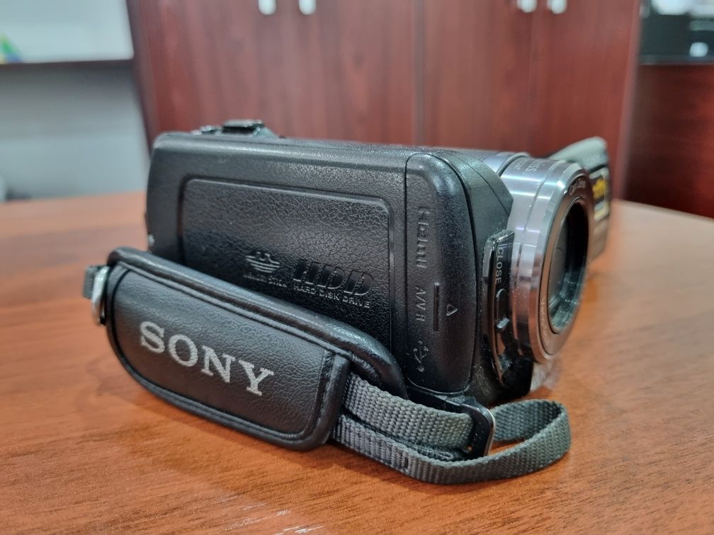 Видеокамера SONY HDR - CX100