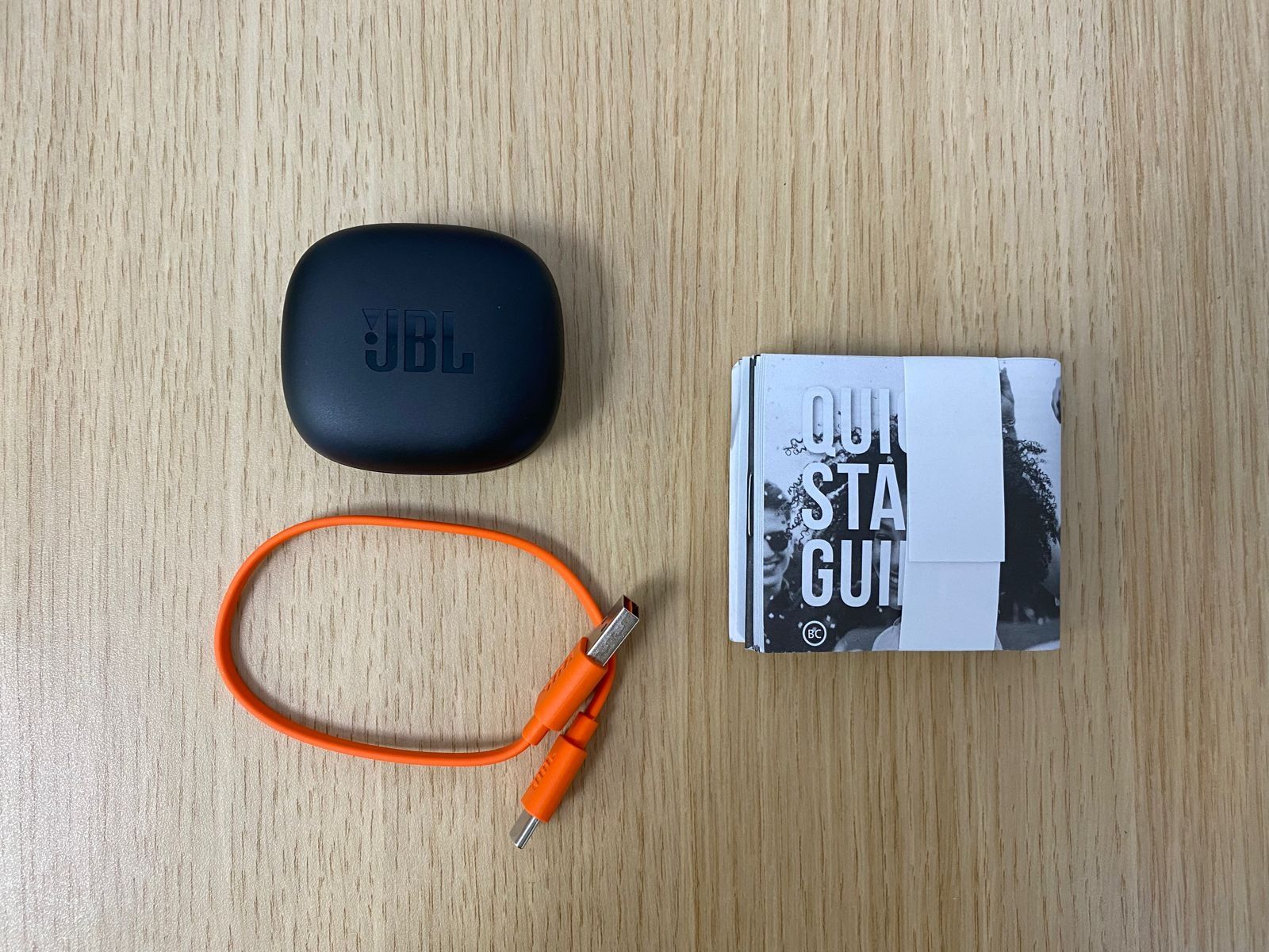 Беспроводные наушники JBL Wave 300TWS.