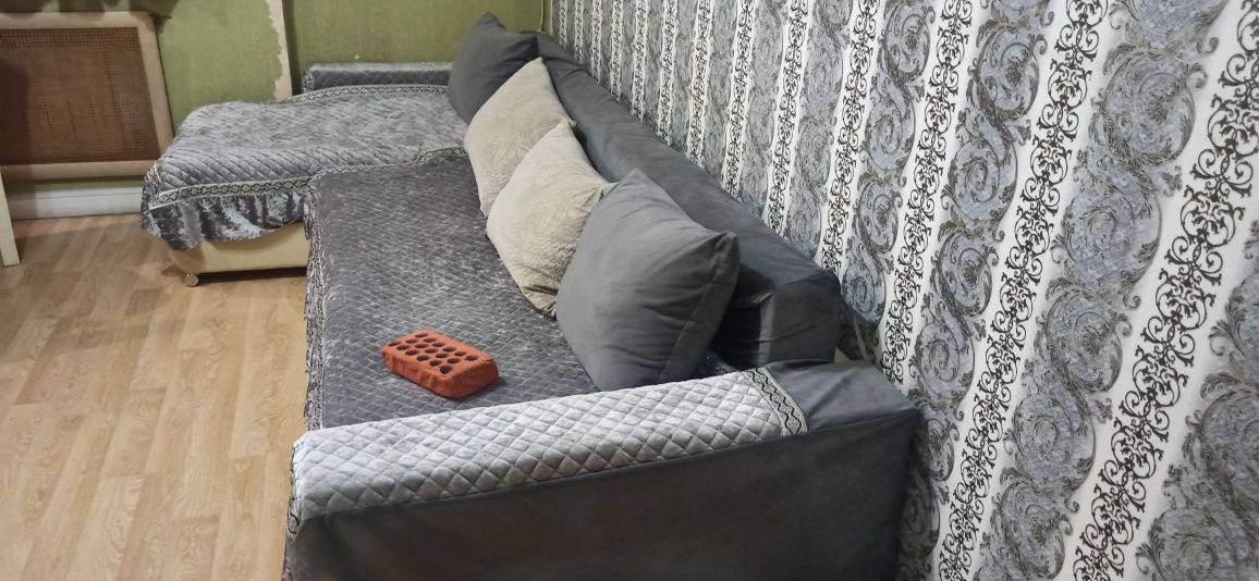 Продам диван 3 метра