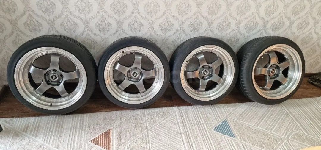 Диски Work Meister R18, разноширокие