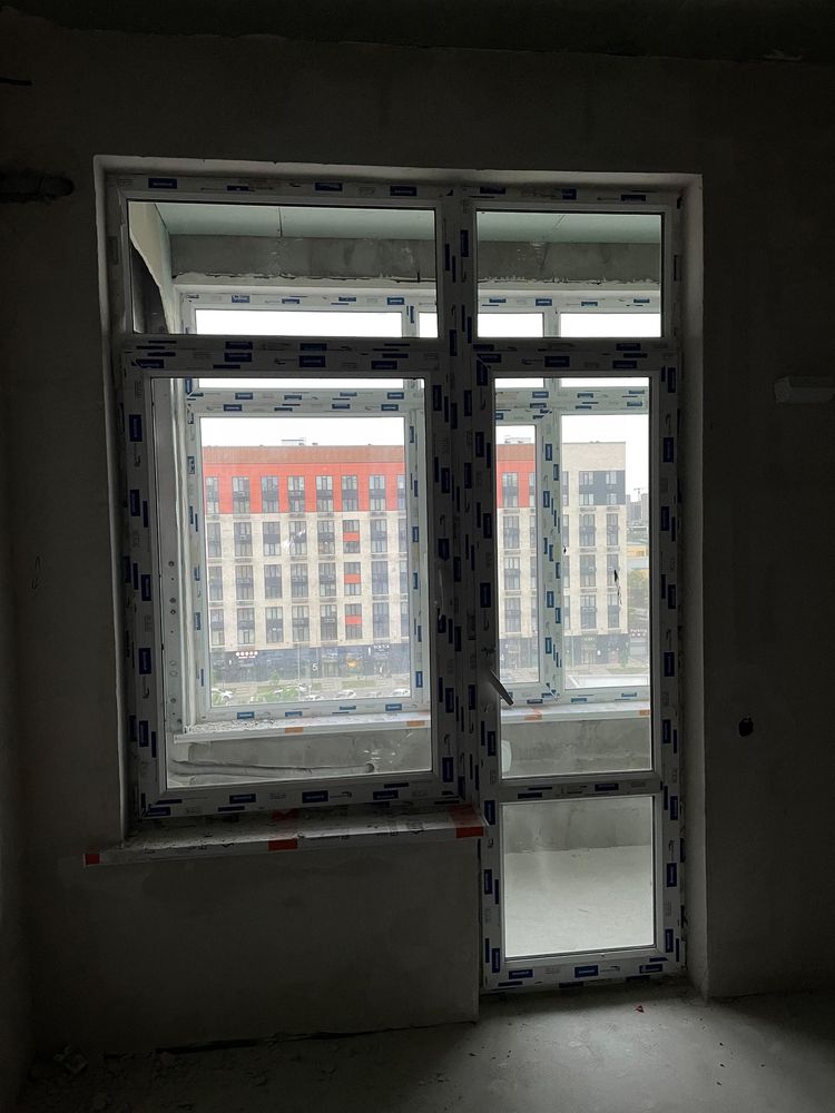 Продается Б/У окно с балкона (БиАй Груп)
