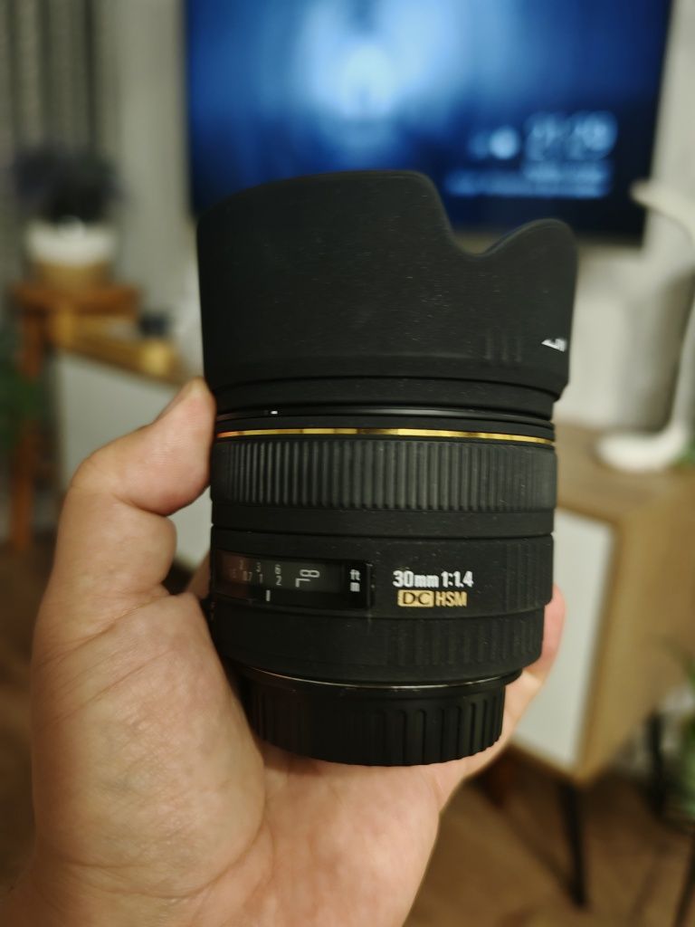 Продам комплект Canon EOS 90Dв отличном состоянии с набором объективов
