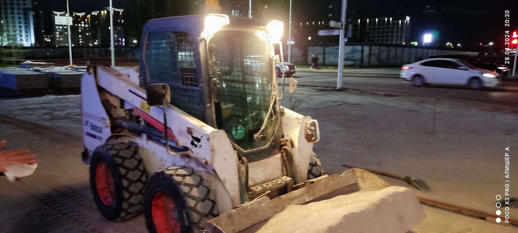 Аренда бобкат и минипогрузчик мксм шетка вила ковш bobcat