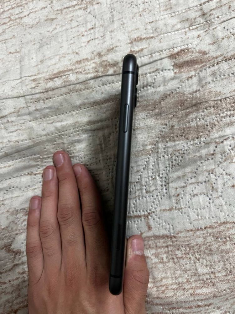 IPHONE 11 черный 128 гб
