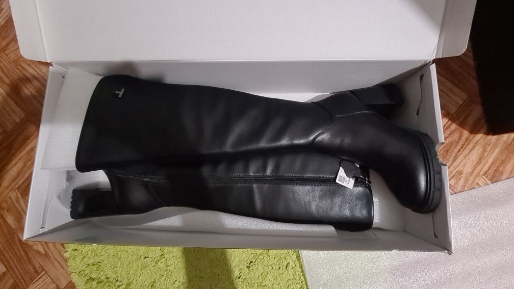 Продам сапоги женские