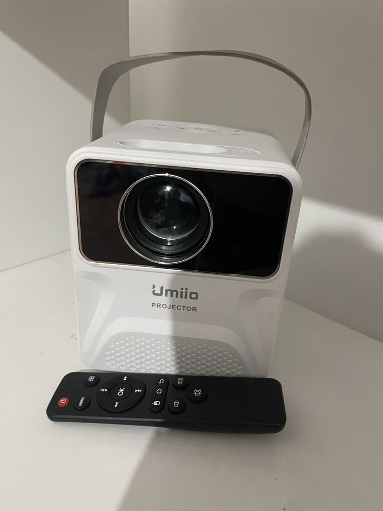 Проектор Umiio,Ютуб, Нетфликс