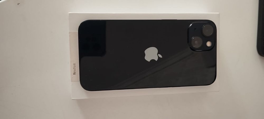 iPhone 13 с гарантей