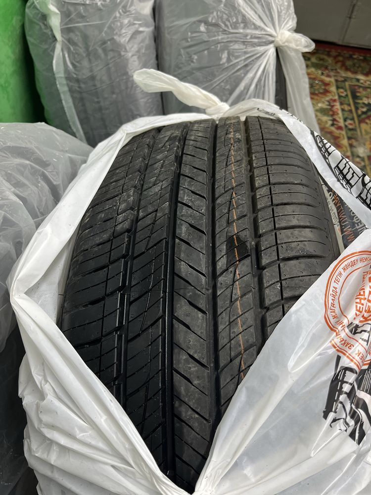 Шины Kumho 265/65 R17 без пробега